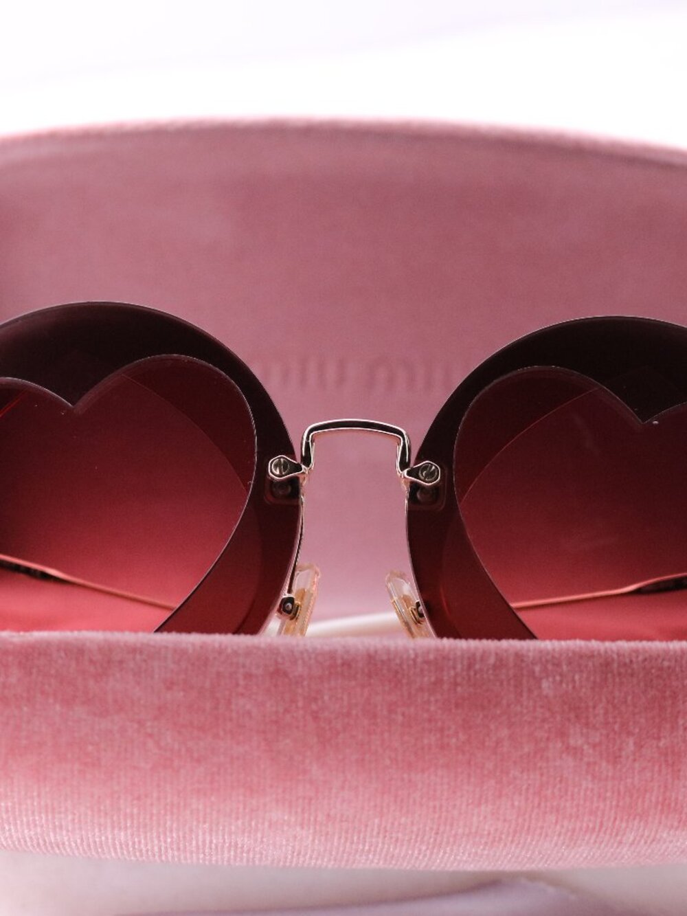 Miu Miu SMU 01S "Reveal / Overlapping Game" Heart-Shaped Round Sunglasses